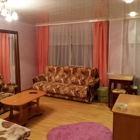 Apartment Na Oktyabrskoi Murmanszk Kültér fotó