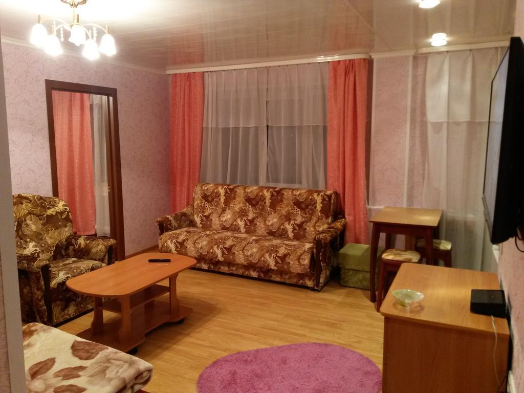 Apartment Na Oktyabrskoi Murmanszk Kültér fotó