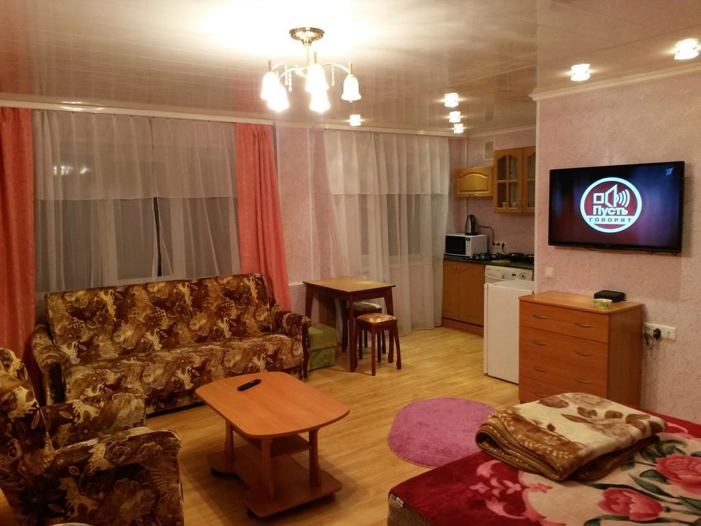 Apartment Na Oktyabrskoi Murmanszk Kültér fotó