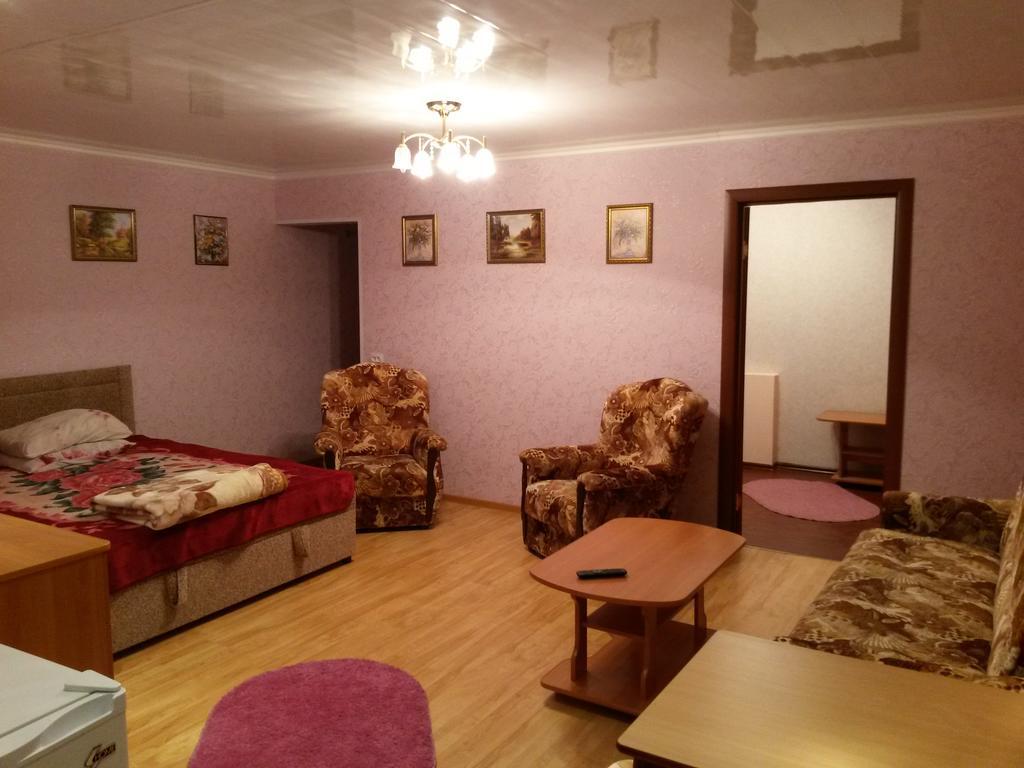 Apartment Na Oktyabrskoi Murmanszk Kültér fotó